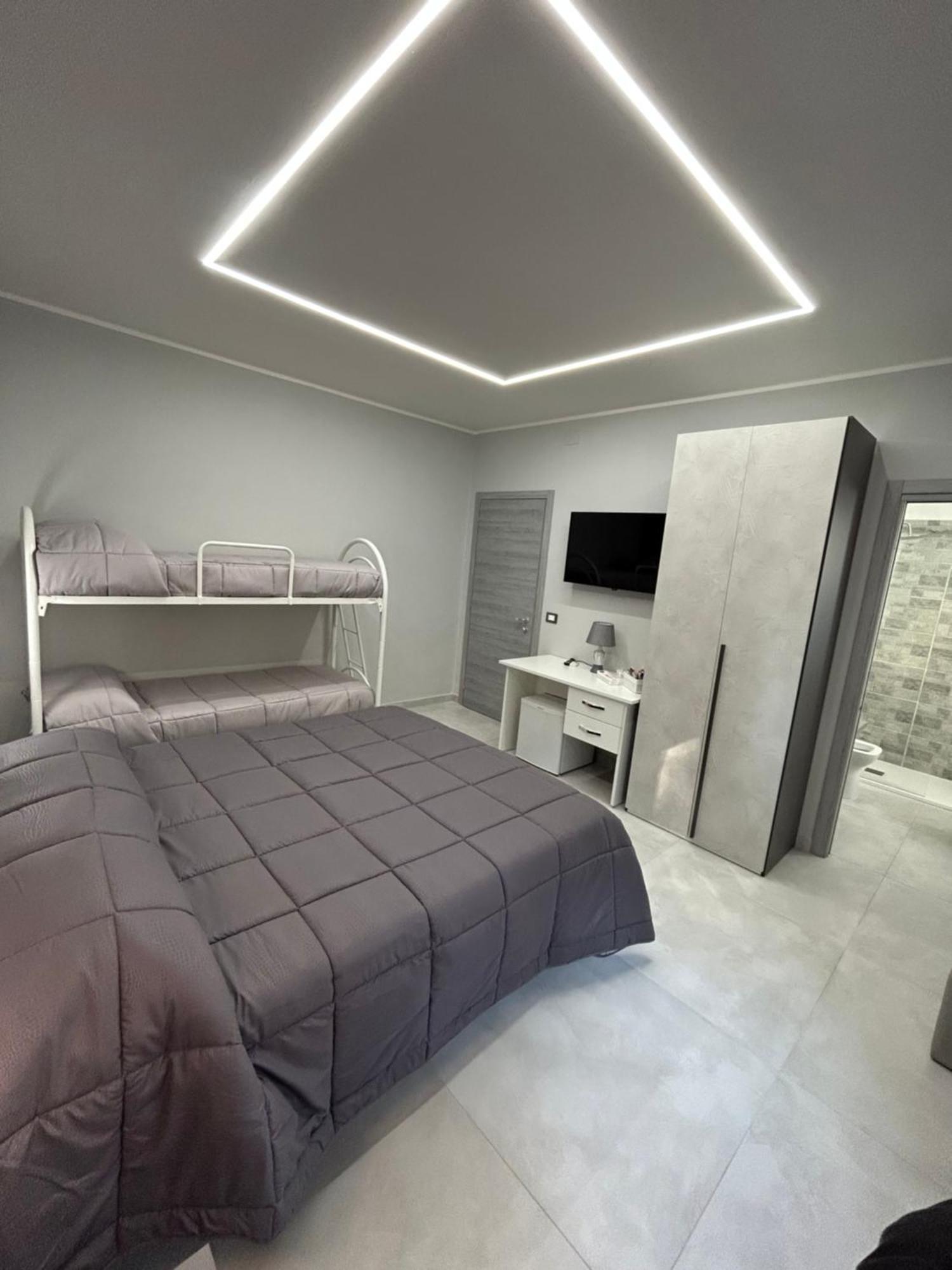 Skycity 2 B&B نابولي المظهر الخارجي الصورة
