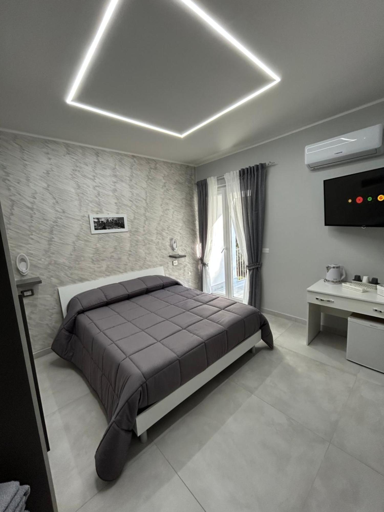 Skycity 2 B&B نابولي المظهر الخارجي الصورة