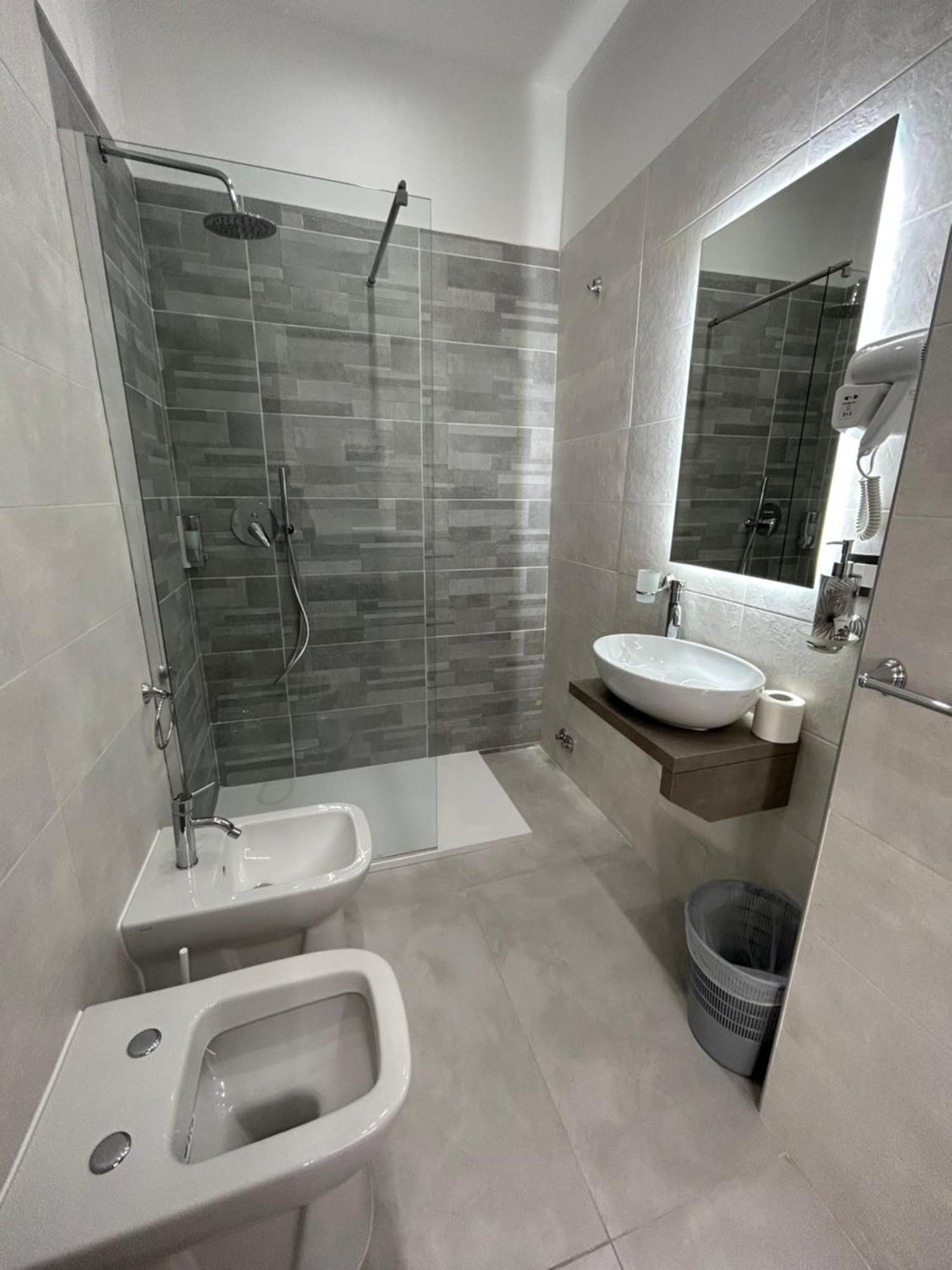 Skycity 2 B&B نابولي المظهر الخارجي الصورة